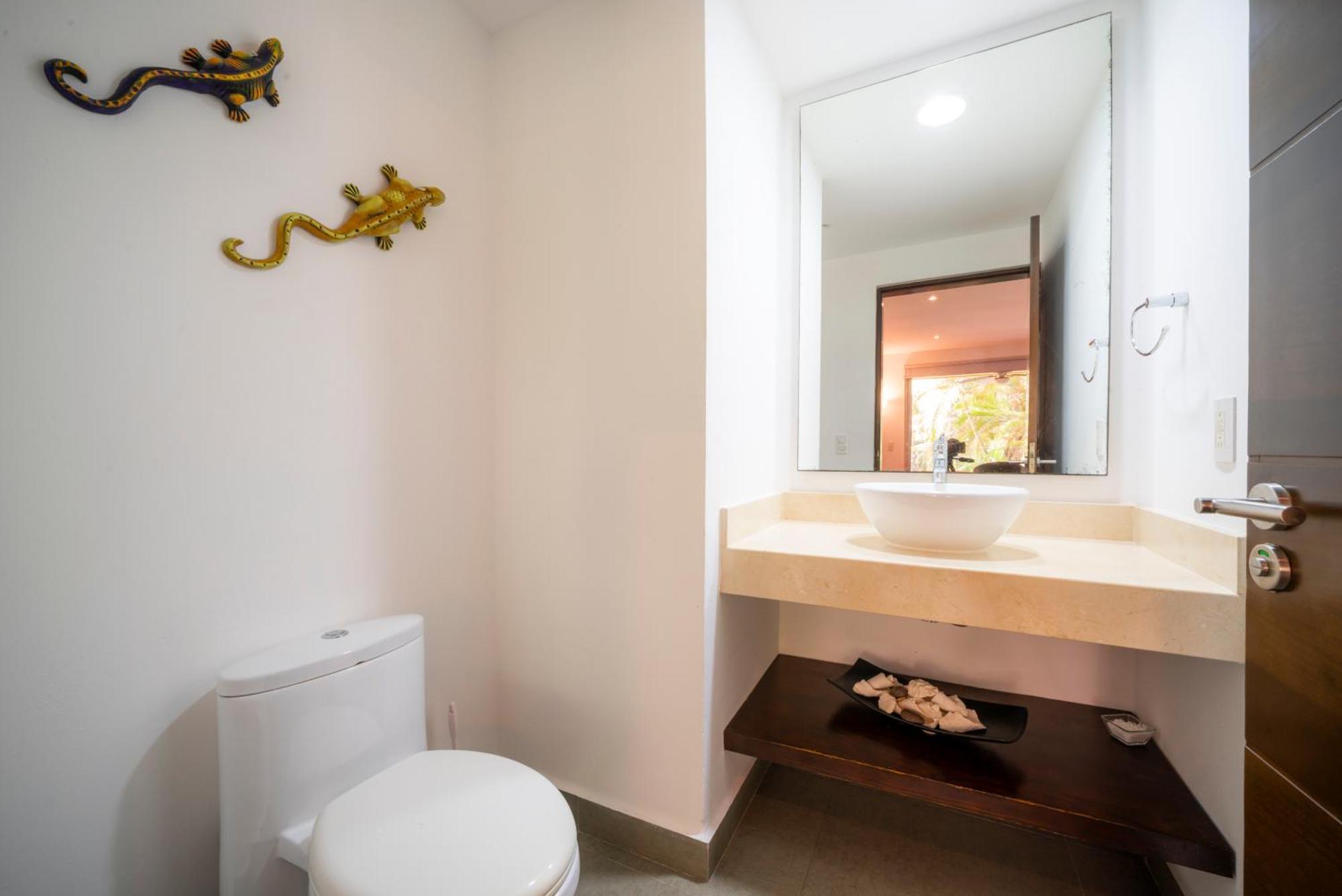 2 Bedroom With 4 Pools & Gym - Vaiven 124 - Playacar Apartamento Playa del Carmen