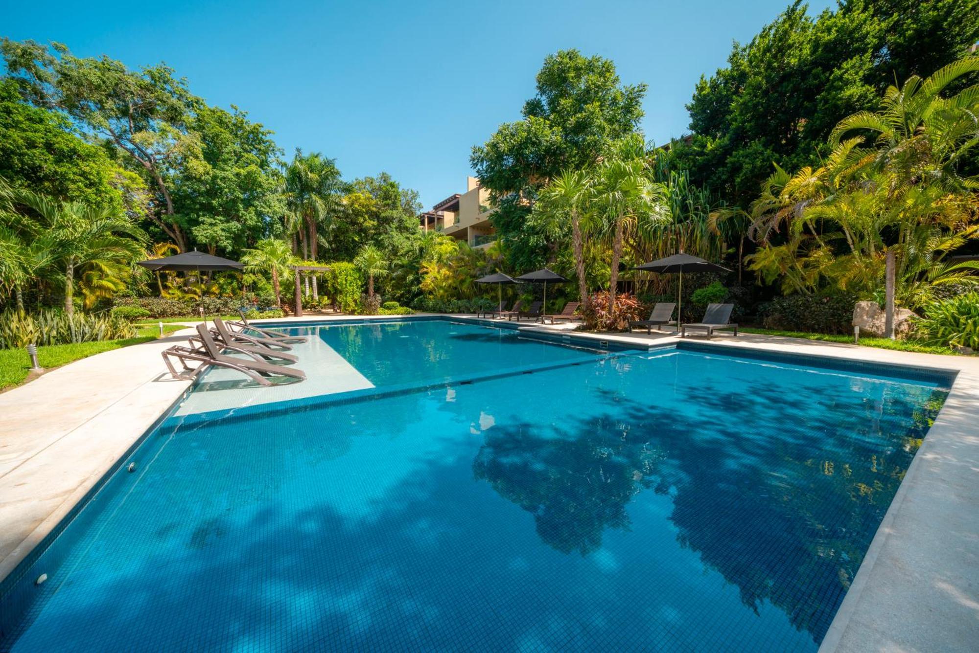 2 Bedroom With 4 Pools & Gym - Vaiven 124 - Playacar Apartamento